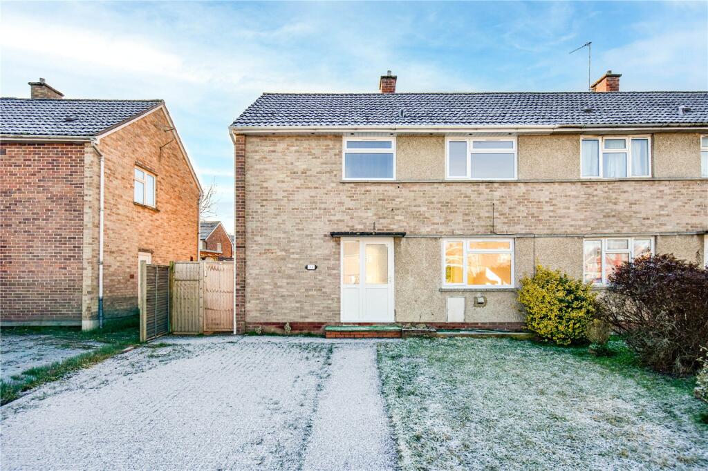 Main image of property: De Montfort Road, Speen, Newbury, RG14