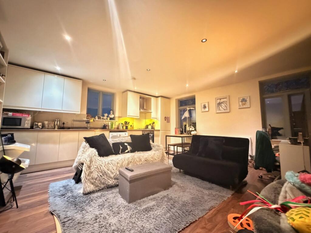 Apartment in London, South Wimbledon, Merton - View 2