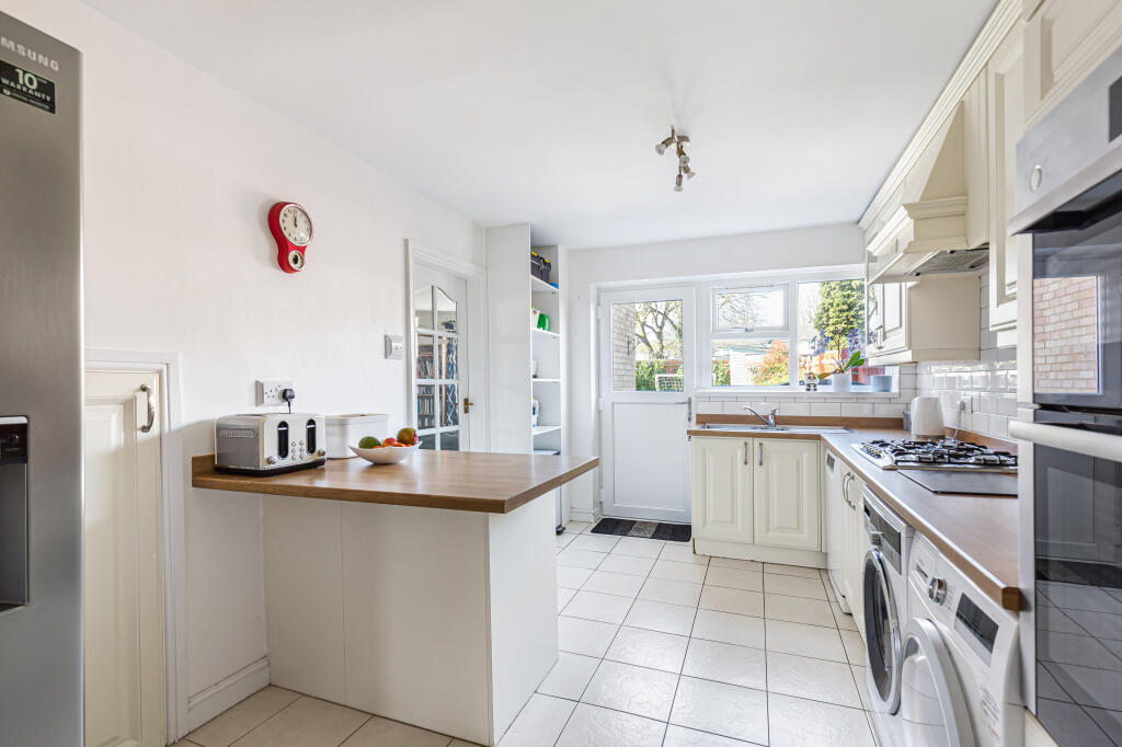 Additional image 9 of East Mead, Welwyn Garden City, AL7
