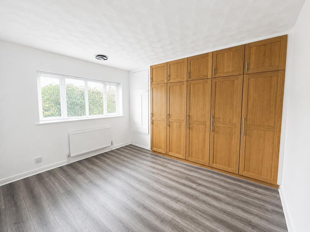 House in Ilford - More
