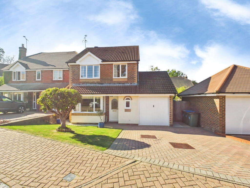 Main image of property: Lanyon Close, Horsham