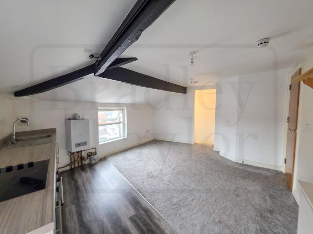 Apartment in Preston - View 3