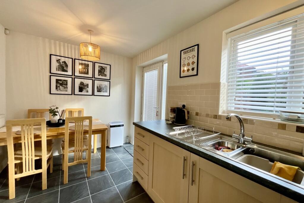House in Sheffield, Hackenthorpe - View 4