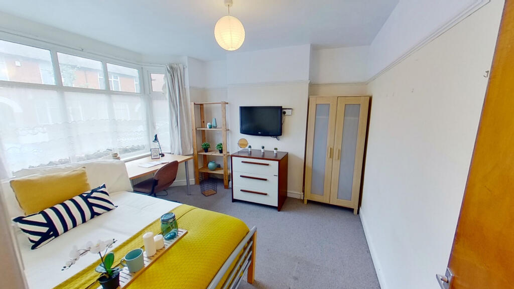 House in Nottingham - View 5