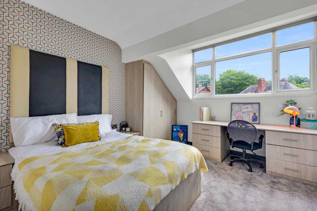 House in Leeds, Headingley Hill, Headingley - View 5