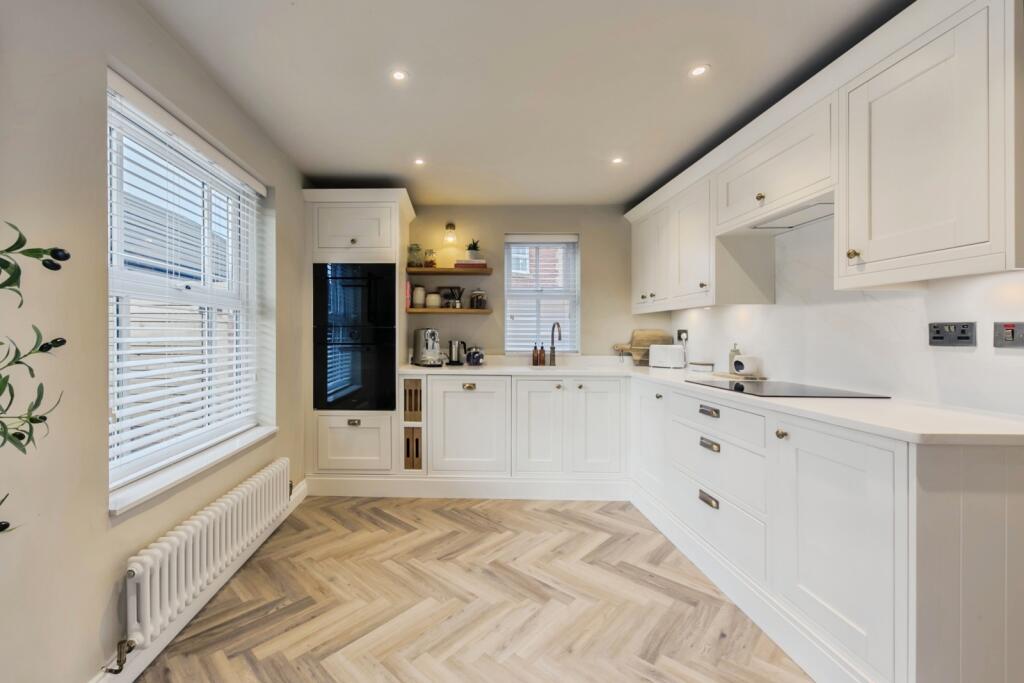 House in Macclesfield, Cheshire East - View 4