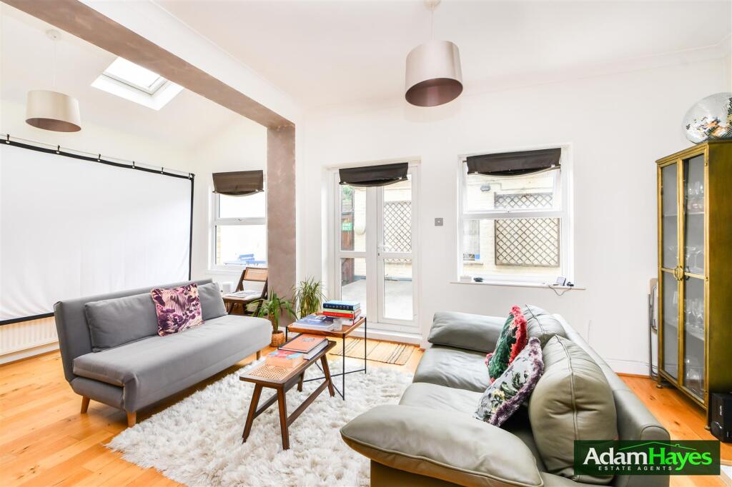 Main image of property: Princes Avenue, Finchley Central, N3