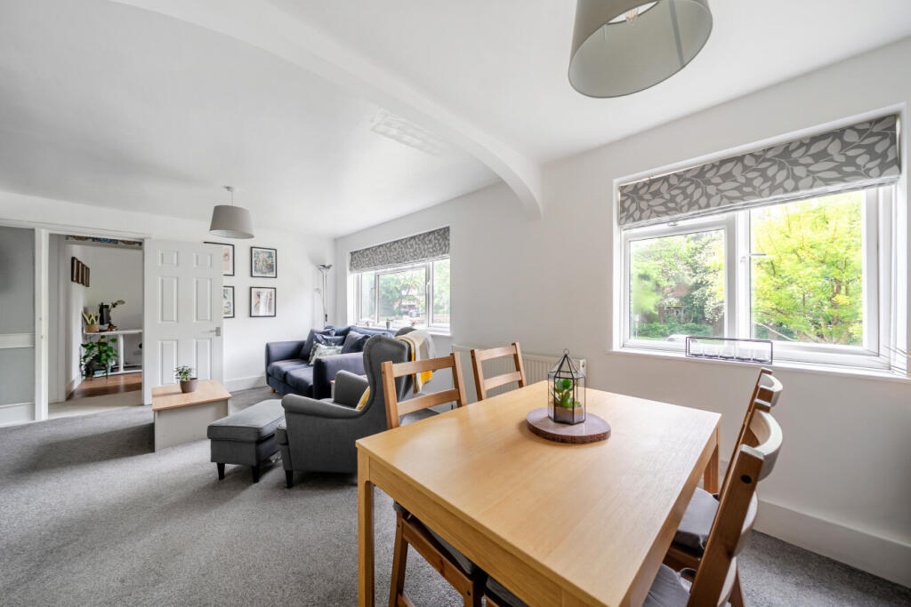 Sellindge Close, Beckenham, BR3 photo 4