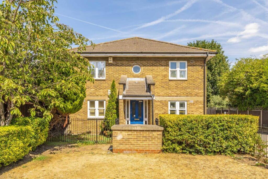 Main image of property: Kingswood Terrace, Chiswick