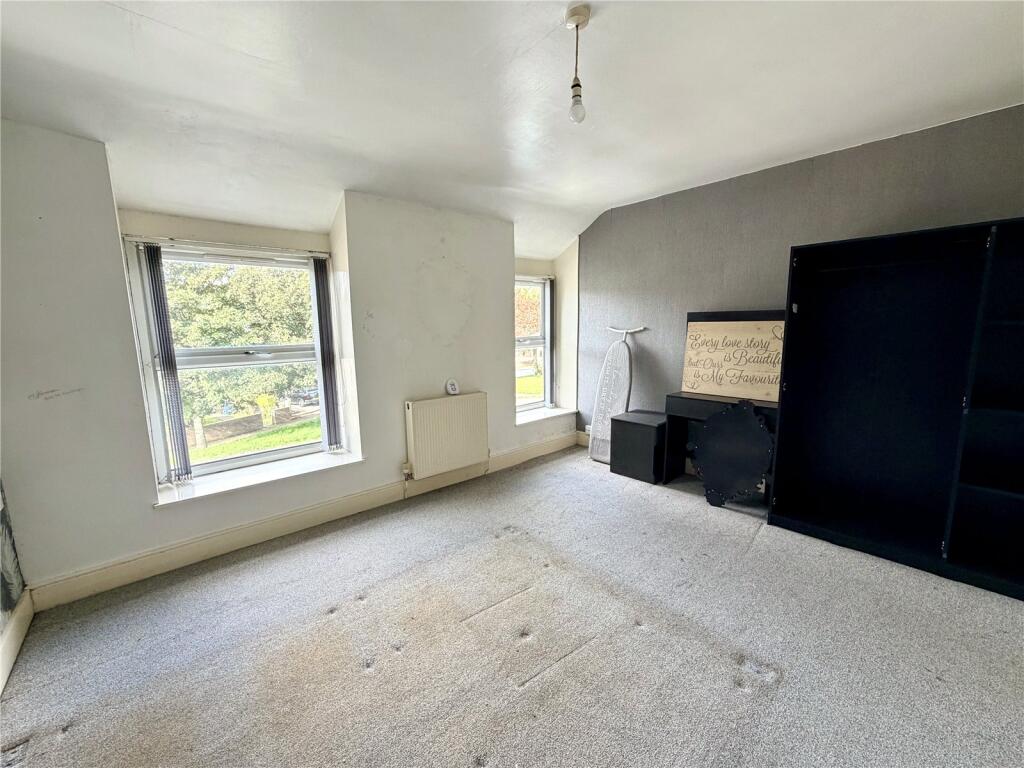 House in Bangor, Gwynedd - More