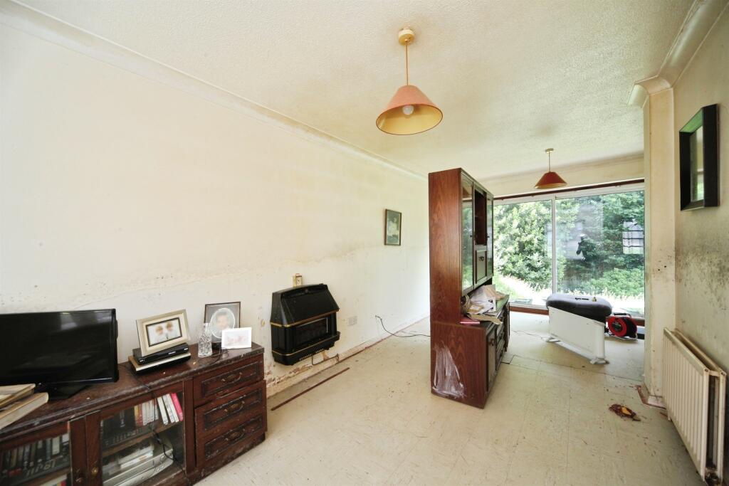 West Hill, Dunstable - View 4