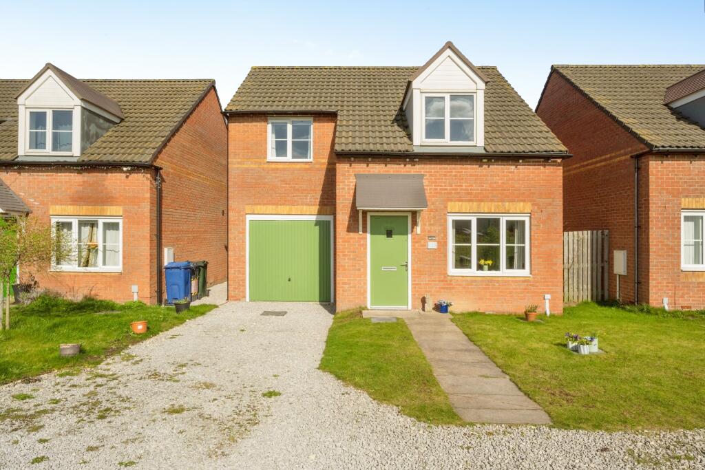 Main image of property: Fenton Close, Doncaster, DN7