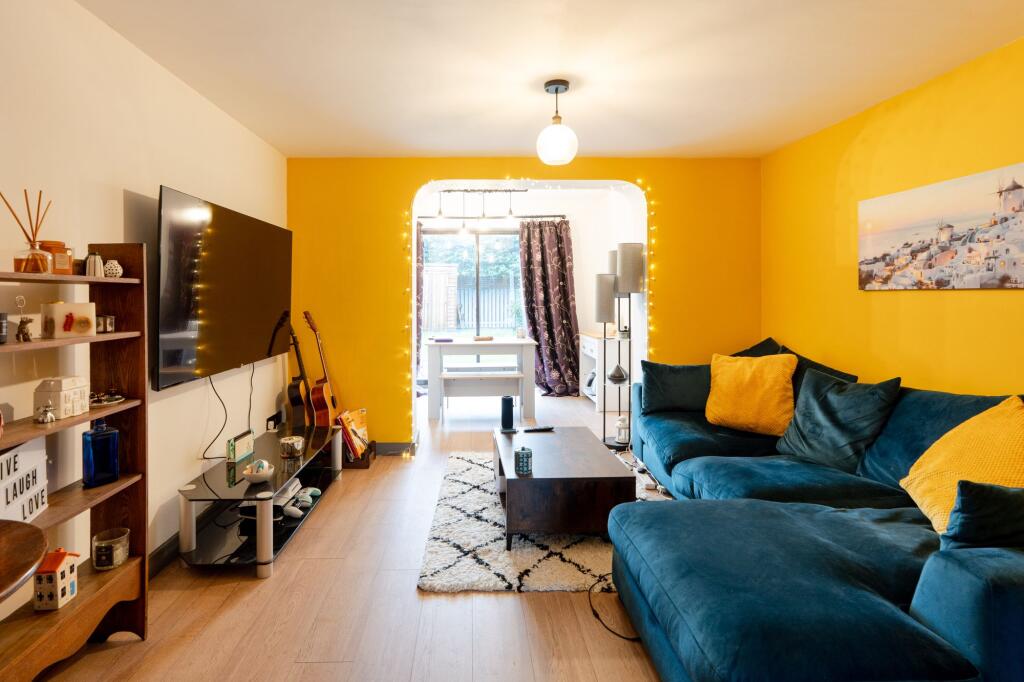 House in Cherwell, Southwold, Bicester - View 3