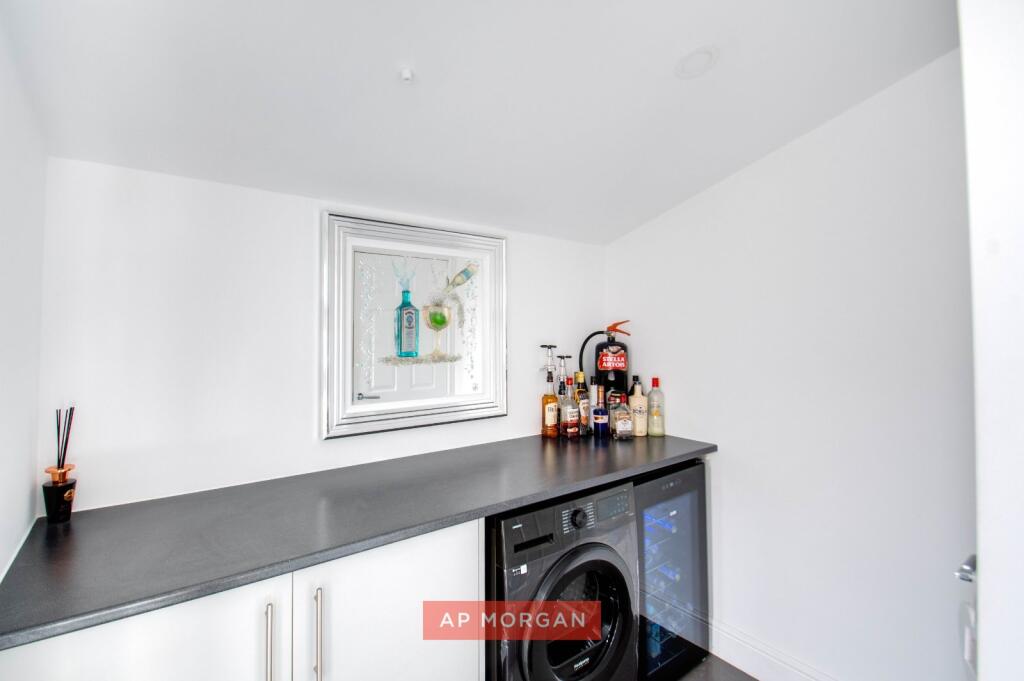 House in Redditch, Abbeydale - More