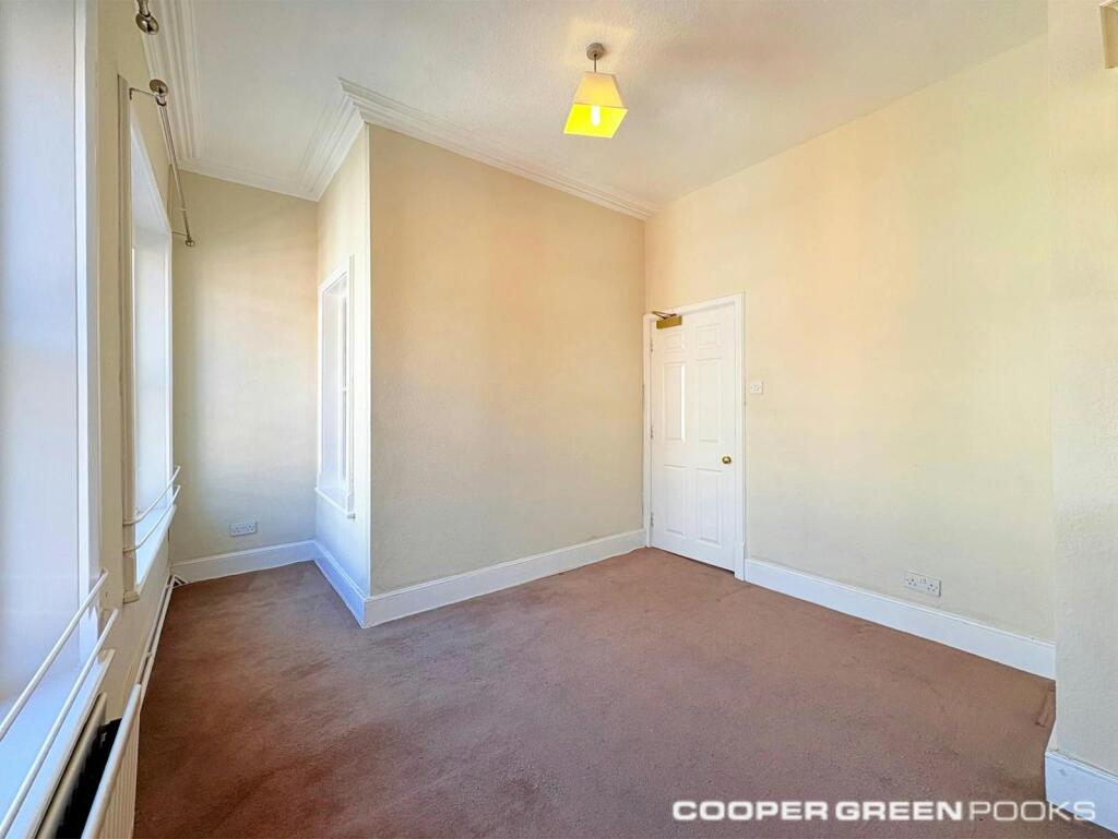 Flat 2, Dining Area.jpeg