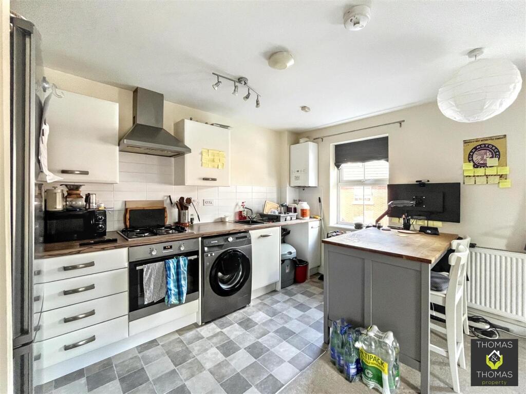 Apartment in Gloucester, Quedgeley - View 2