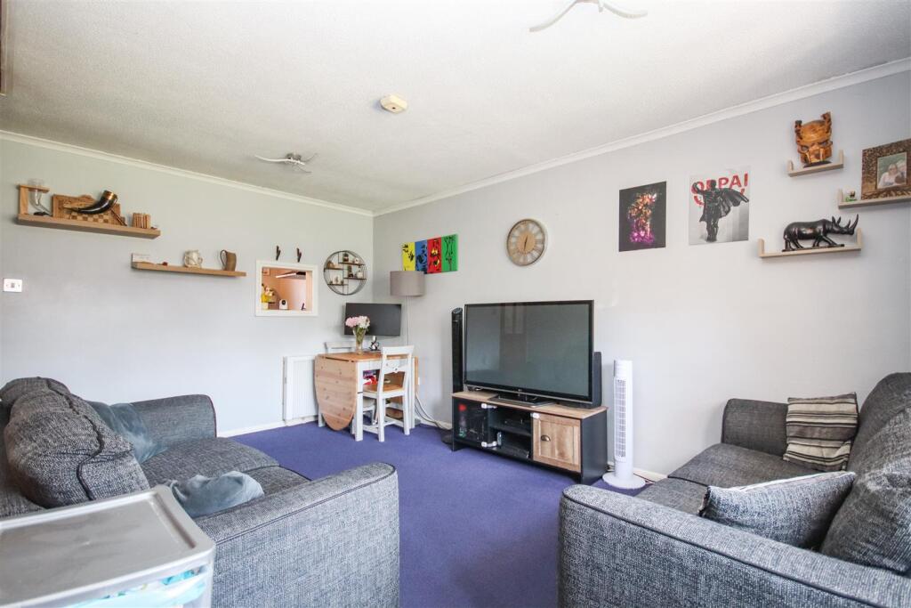 House in Rushden, North Northamptonshire - View 4