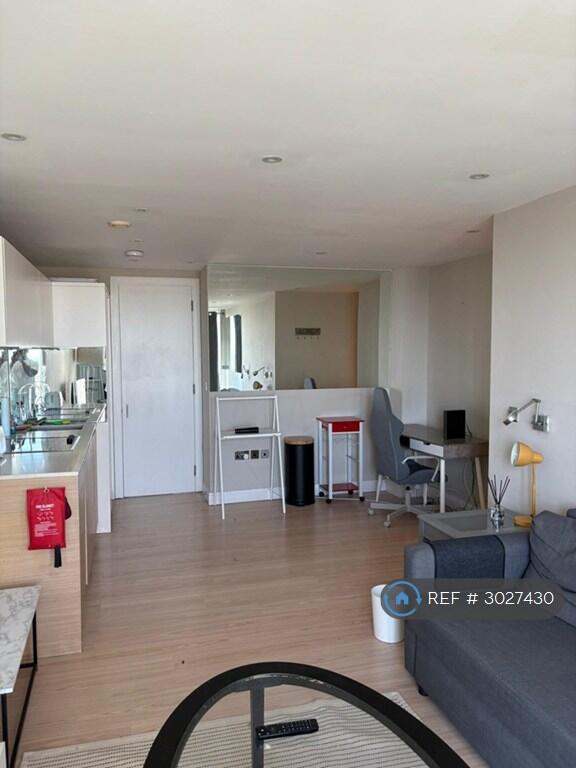 Apartment in Portsmouth - View 4