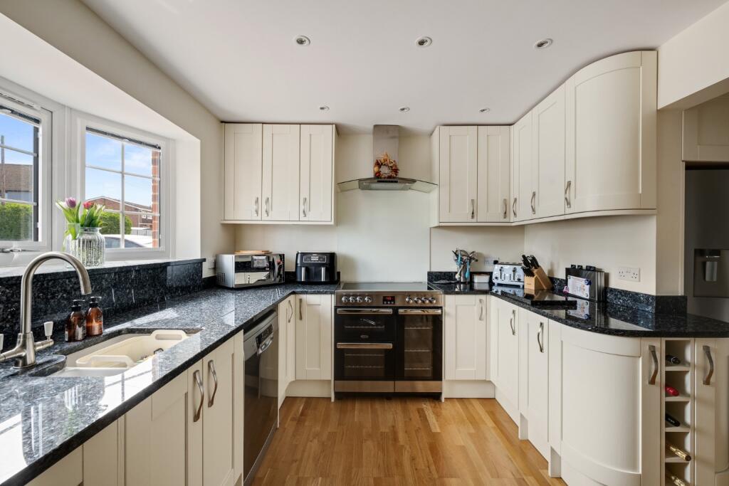 Mill Road, Hawley, Dartford, Kent, DA2 7RZ photo 4
