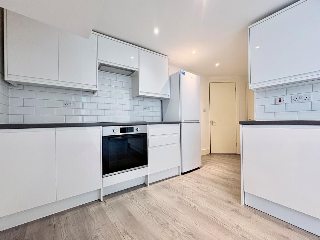 House in East Hertfordshire, Ware - View 4