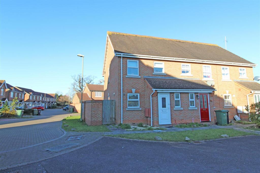 Main image of property: Swarbourne Close, Didcot