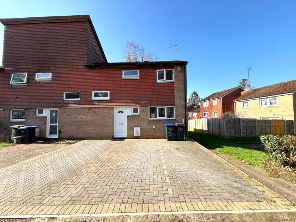 Foxwell Square, Southfields, Northampton NN3 - View 2