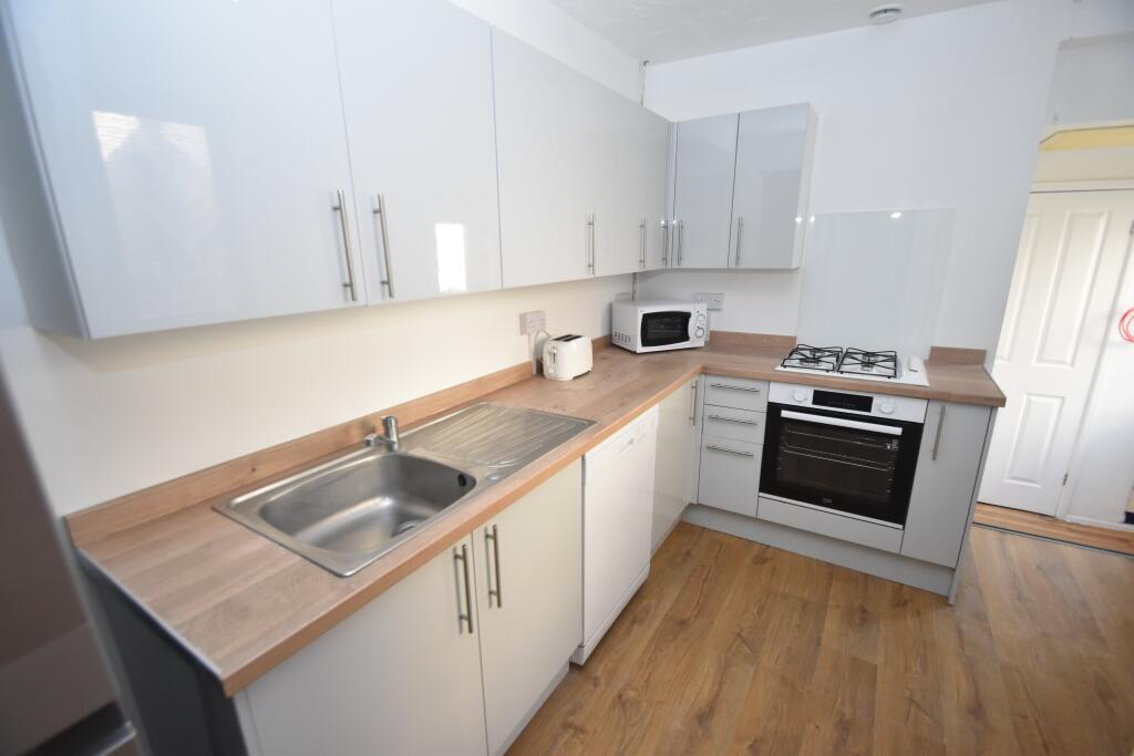 House in Cardiff, Maindy, Cathays - More
