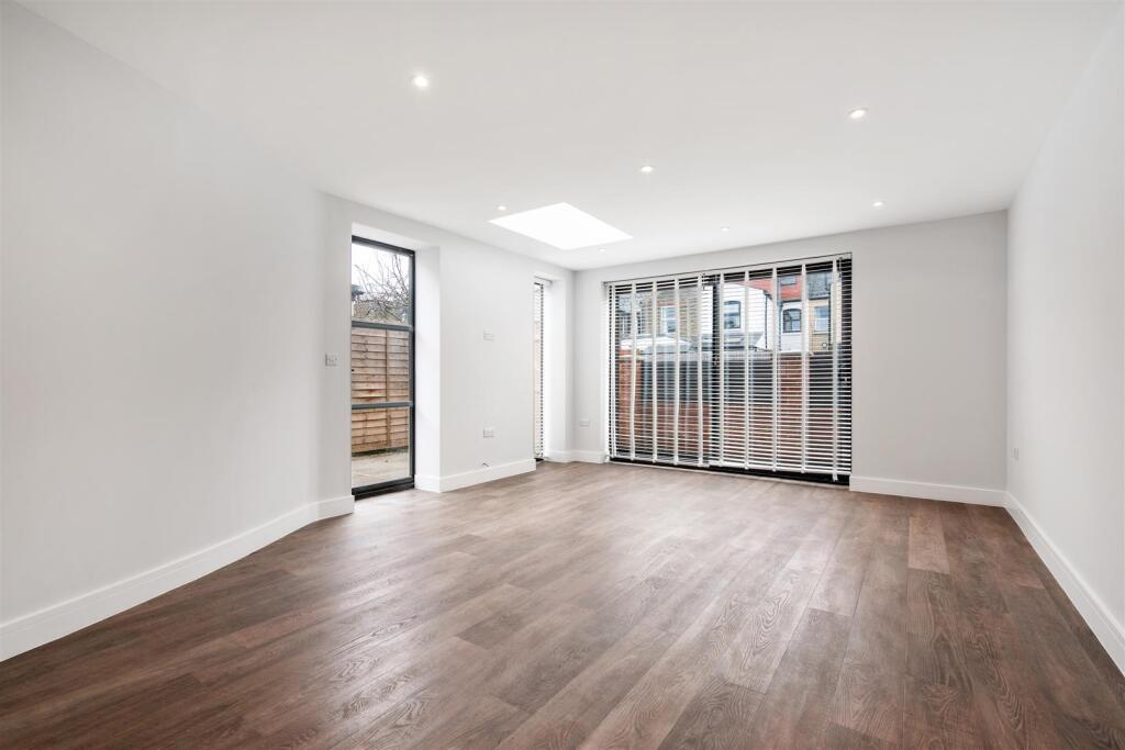 House in London - View 4