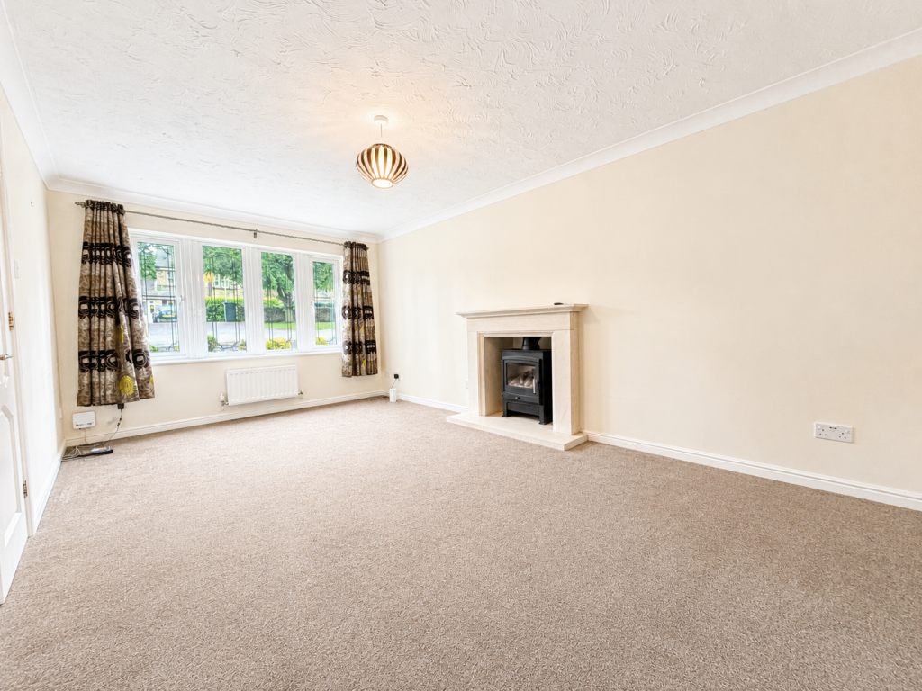 House in Bradford, Lane End, Keighley - View 3