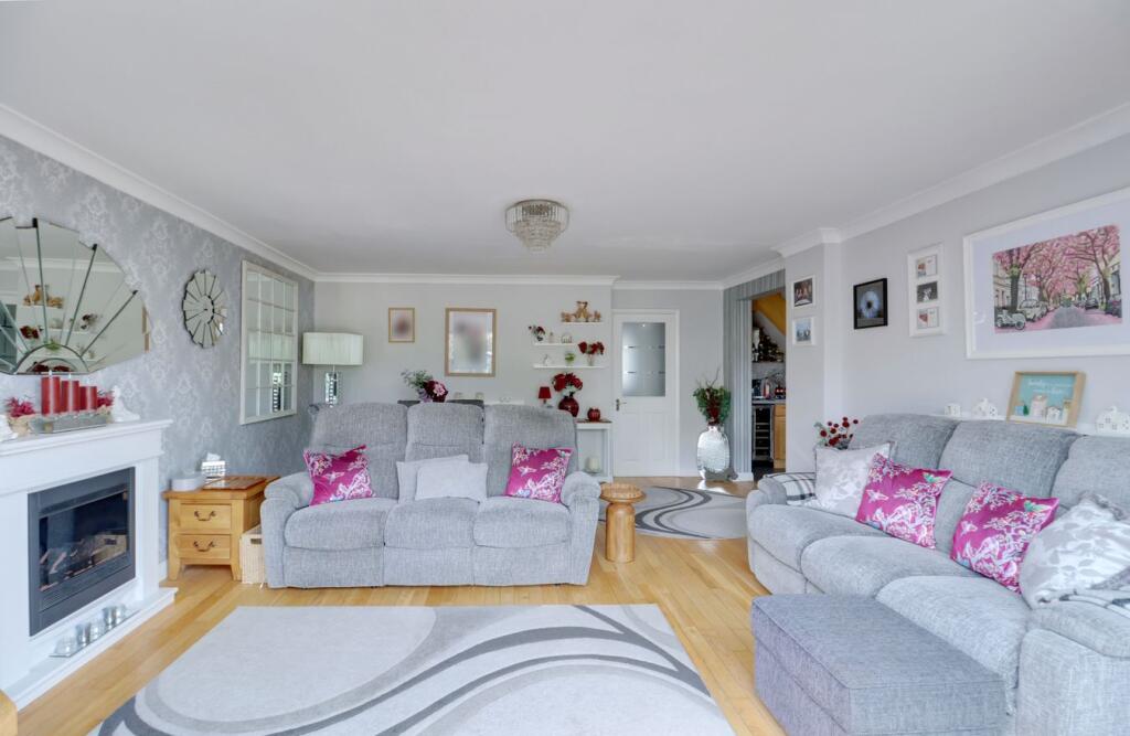 House in Rainham, South Hornchurch - View 5