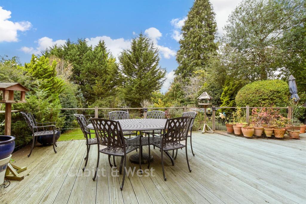 Main image of property: Green Curve, Banstead, Surrey