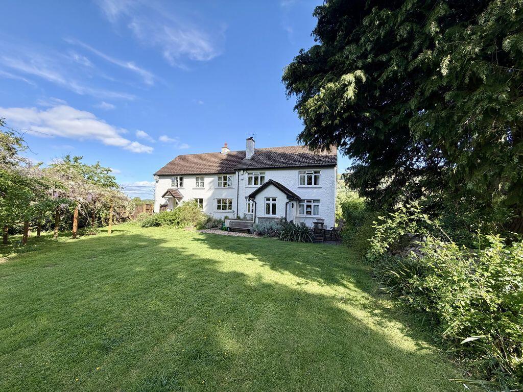 Main image of property: Llanwenarth, Abergavenny