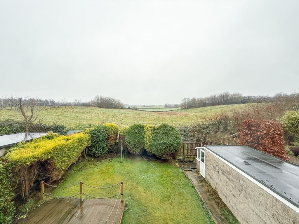 Brownroyd Road, Honley, Holmfirth, HD9 photo 3