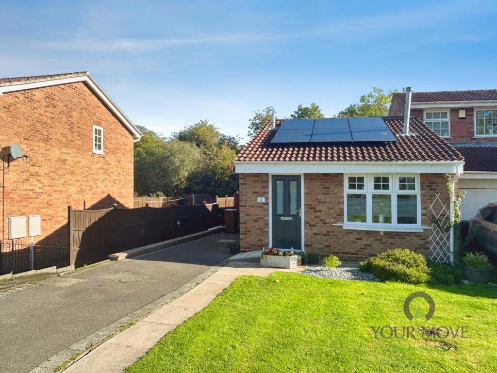 2-bed bungalow on Heron Drive, Woodville, Swadlincote, Derbyshire, DE11, £185,000