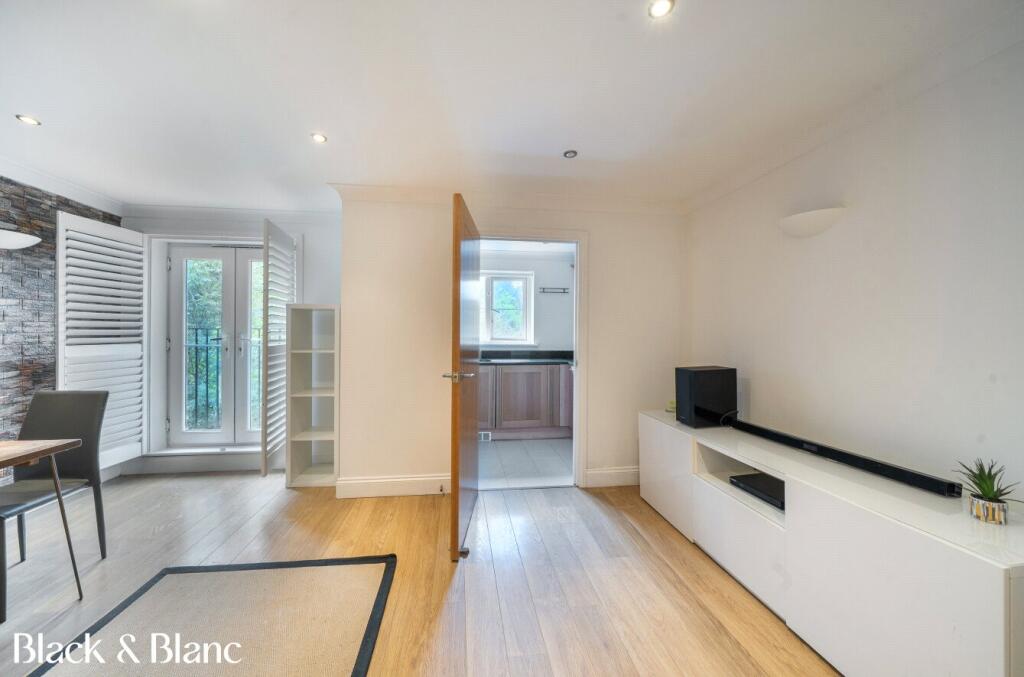 Apartment in London - View 4