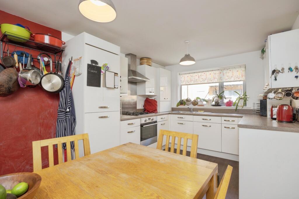 House in Bromley - View 4