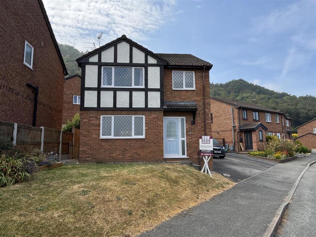 Main image of property: Lon Y Mes, Abergele, LL22