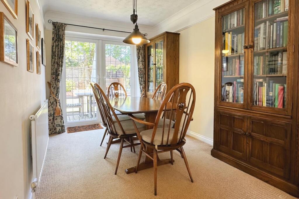 House in Maidstone, Grove Green, Boxley - More