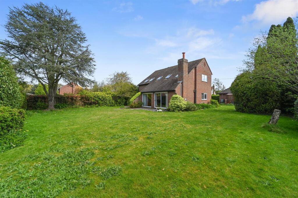 Frating Road, Great Bromley, Colchester photo 3