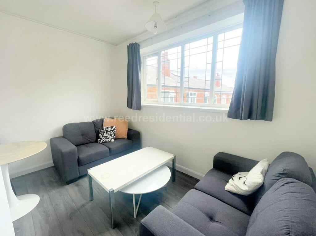 Flat 9 Weoley Court, 201 Gibbins Rd, West Midlands, B29