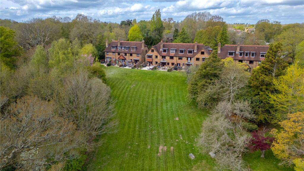 House in Burghfield - View 3