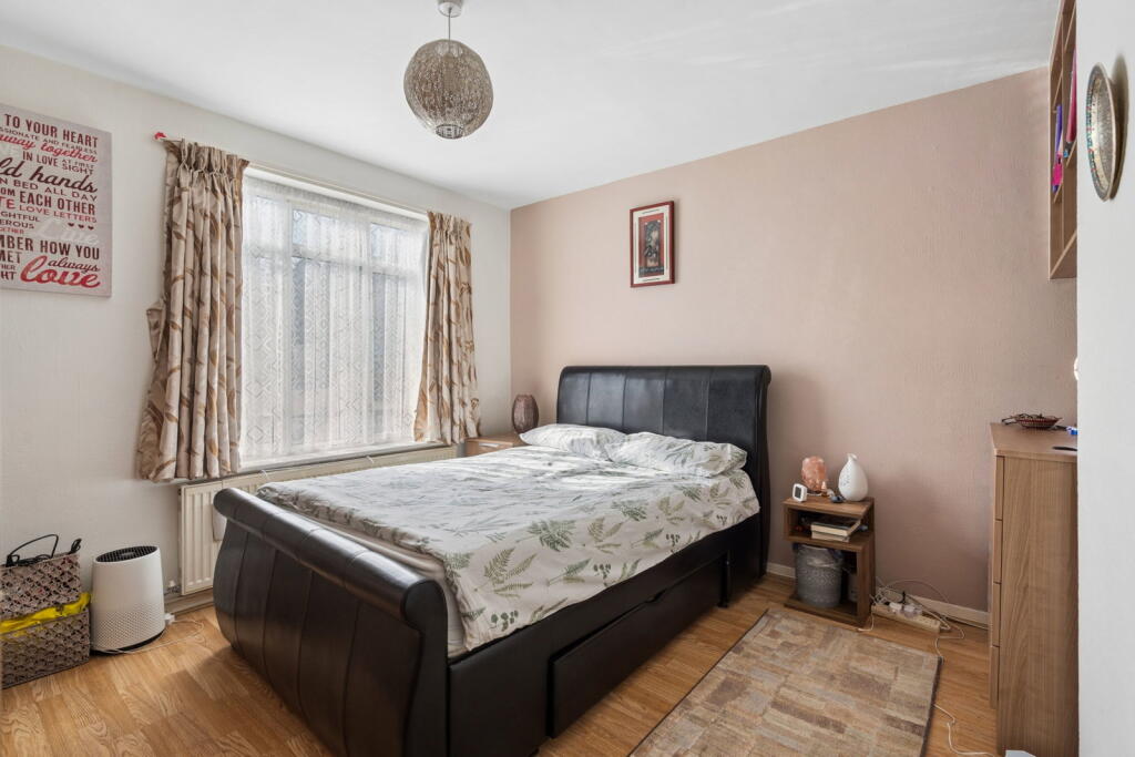 Apartment in Harrow - View 5