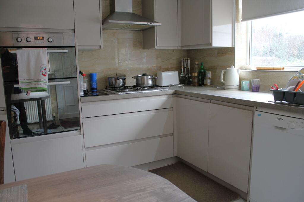 Great Stone Road, Firswood, Manchester. M16 0HA – další