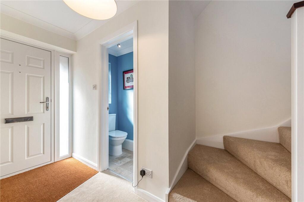 House in Winchester, Hampshire - View 4