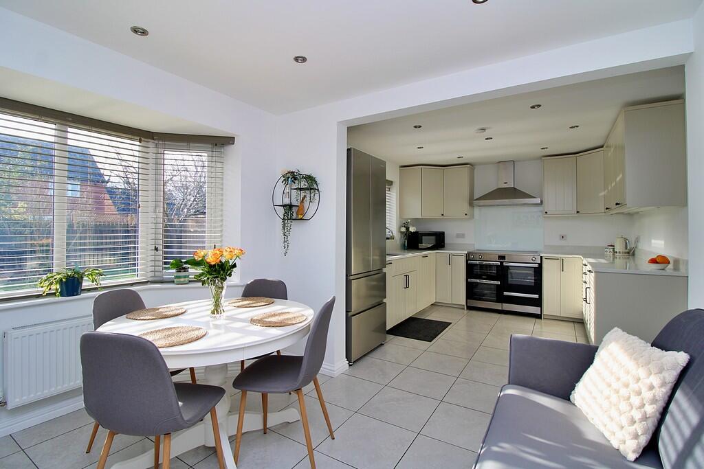 Lawford Lane, Bilton - View 4