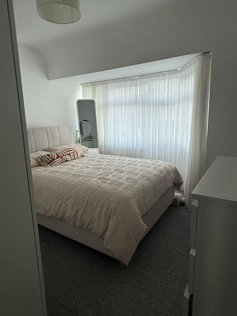 House in London - View 5