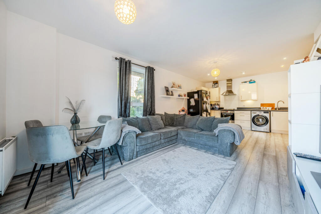 Apartment in London - View 2