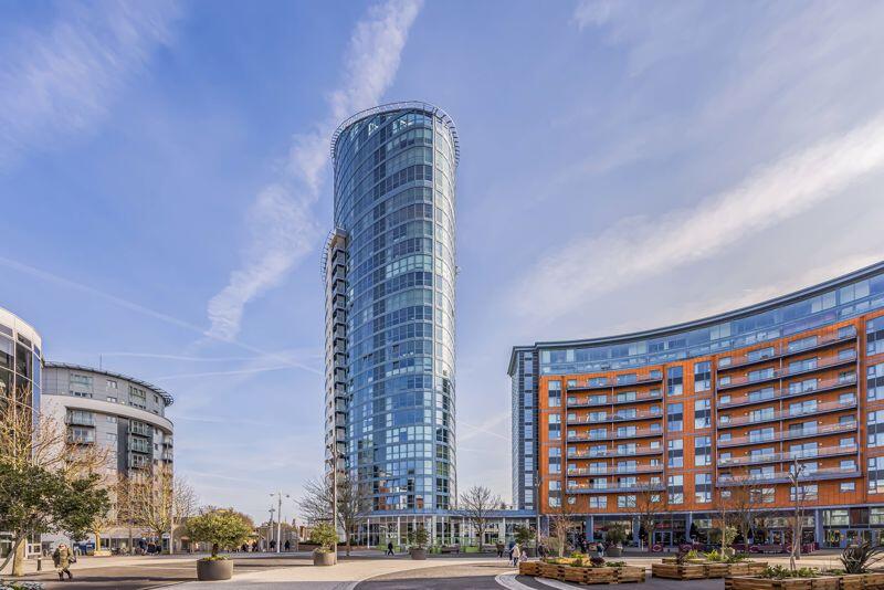 3-bed flat on No.1 Building, Gunwharf Quays, £600,000