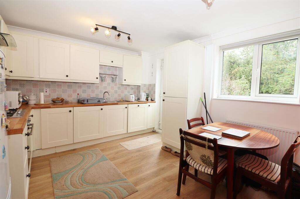 House in Hertsmere, Elstree and Borehamwood - View 5