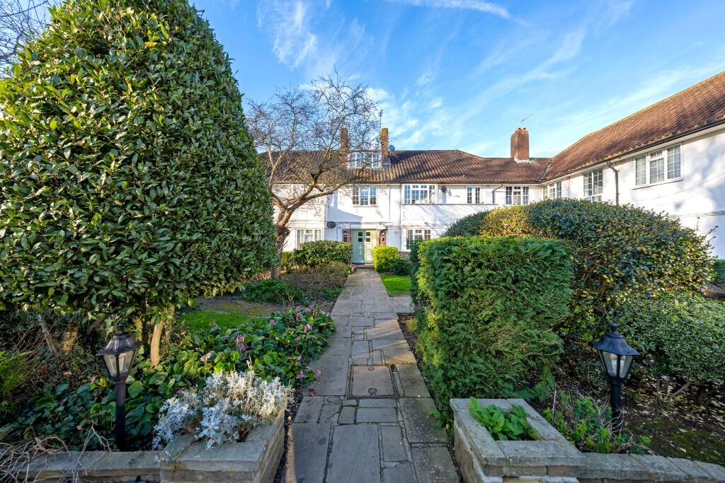 Main image of property: Okehampton Close, London, N12 *Private Patio*